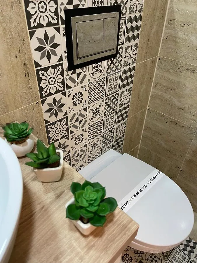 Delight Luxury Apartment Palace Bucharest 0*,
